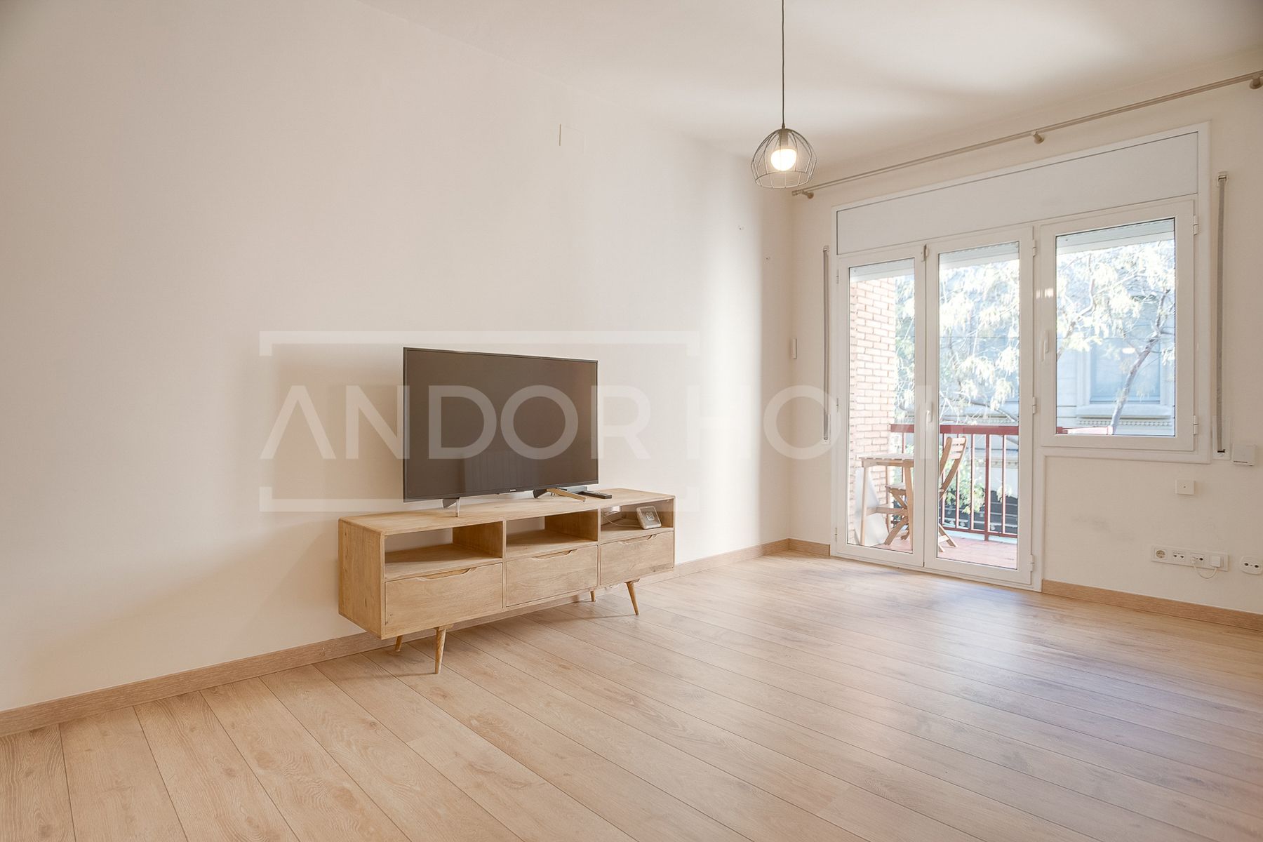 Sala d'estar de Pis en venda en  Barcelona Capital amb Aire condicionat, Calefacció i Balcó