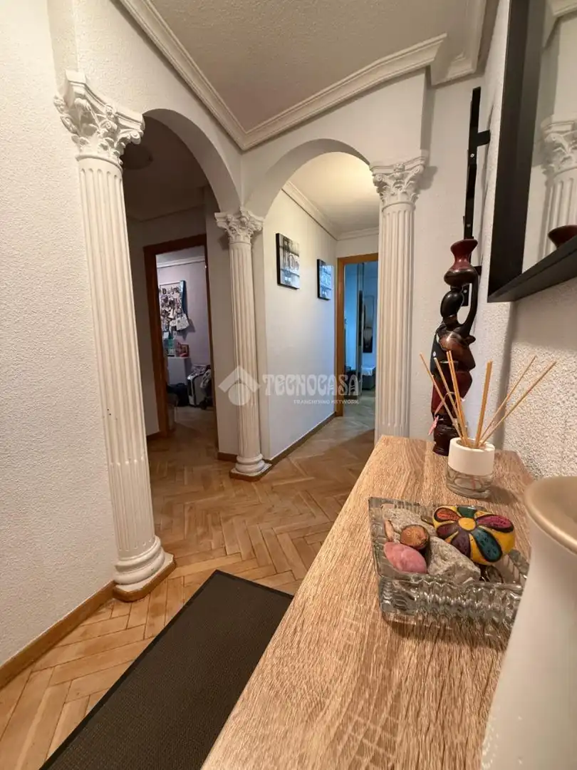 Piso en venta en Madrid con Calefacción y Amueblado