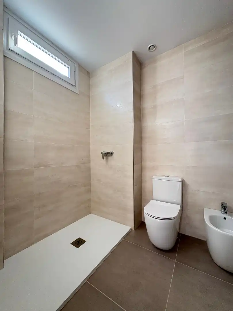 Baño de Piso en venta en Arnedo con Calefacción, Trastero y Balcón