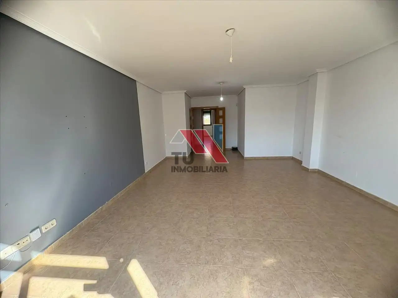 Sala d'estar de Pis en venda en Fuensalida amb Balcó i Piscina comunitària