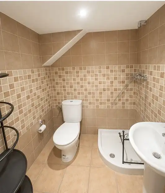 Bathroom of Houses for sale in Lardero  with Air Conditioner, Swimming Pool and Balcony