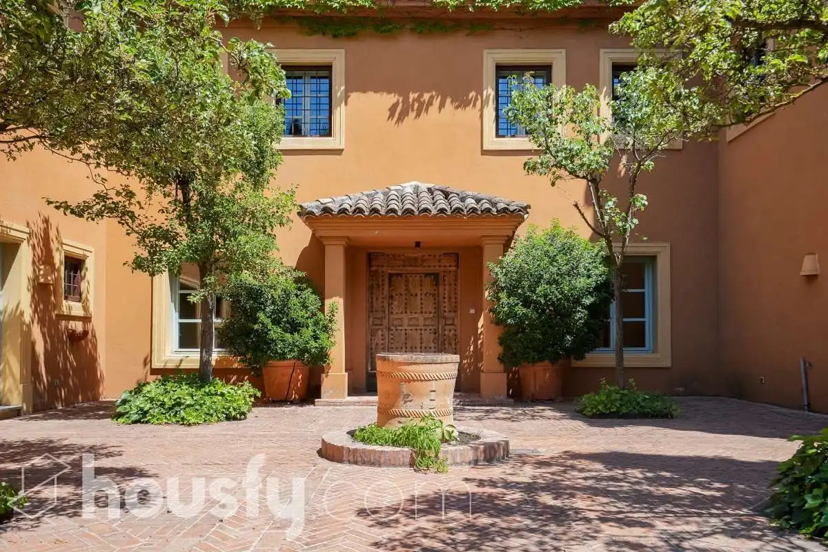 Exterior view of Houses for sale in Pozuelo de Alarcón  with Air Conditioner, Heating and Private garden