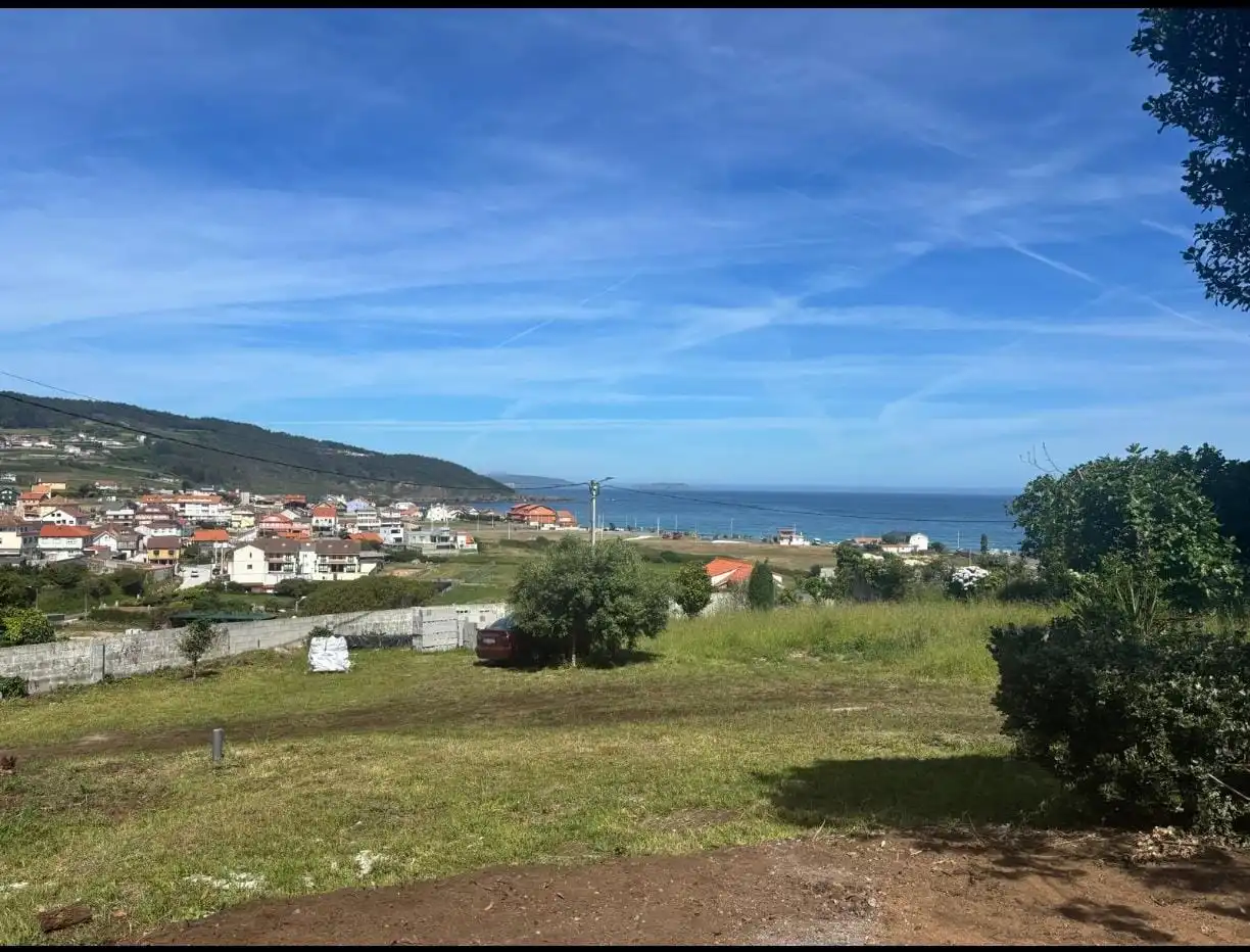 Casa o xalet de lloguer en Carballo amb Calefacció, Jardí privat i Moblat