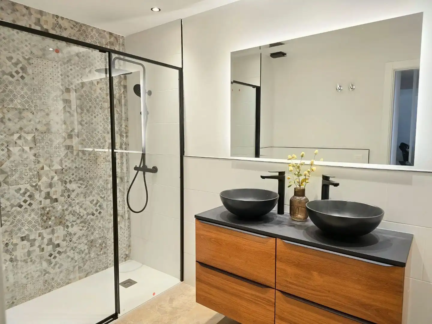 Bathroom of Flat for sale in Manilva  with Air Conditioner, Terrace and Balcony