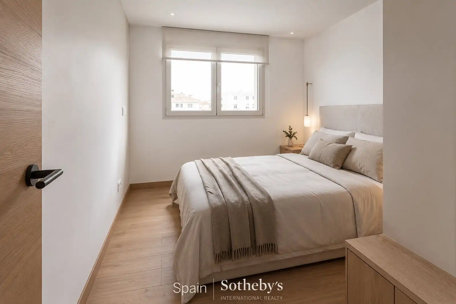 Bedroom of Apartments for sale in Madrid  with Air Conditioner and Terrace