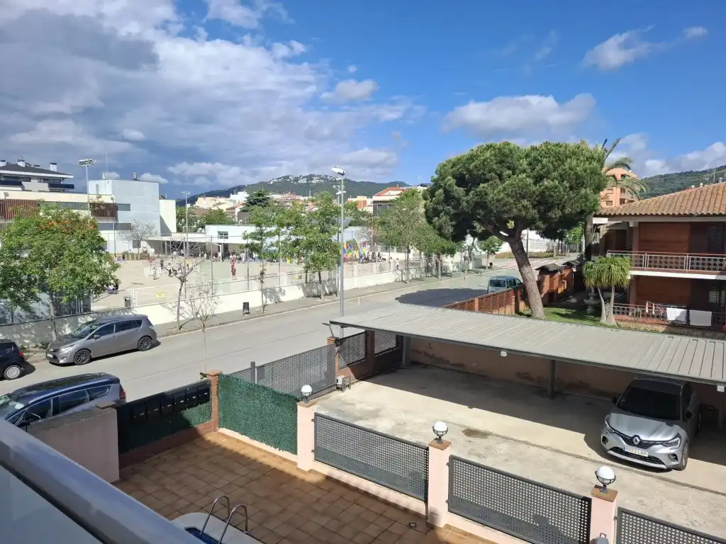 Vista exterior de Piso en venta en Pineda de Mar
