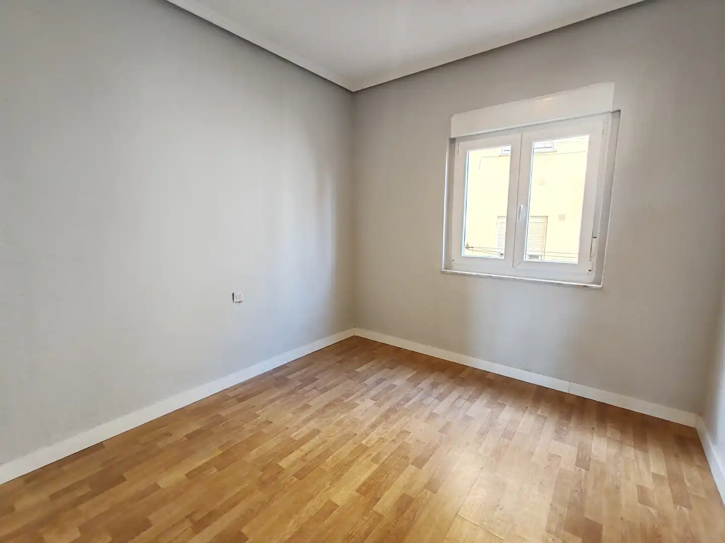 Bedroom of Flat for rent in Avilés  with Terrace and Furnished