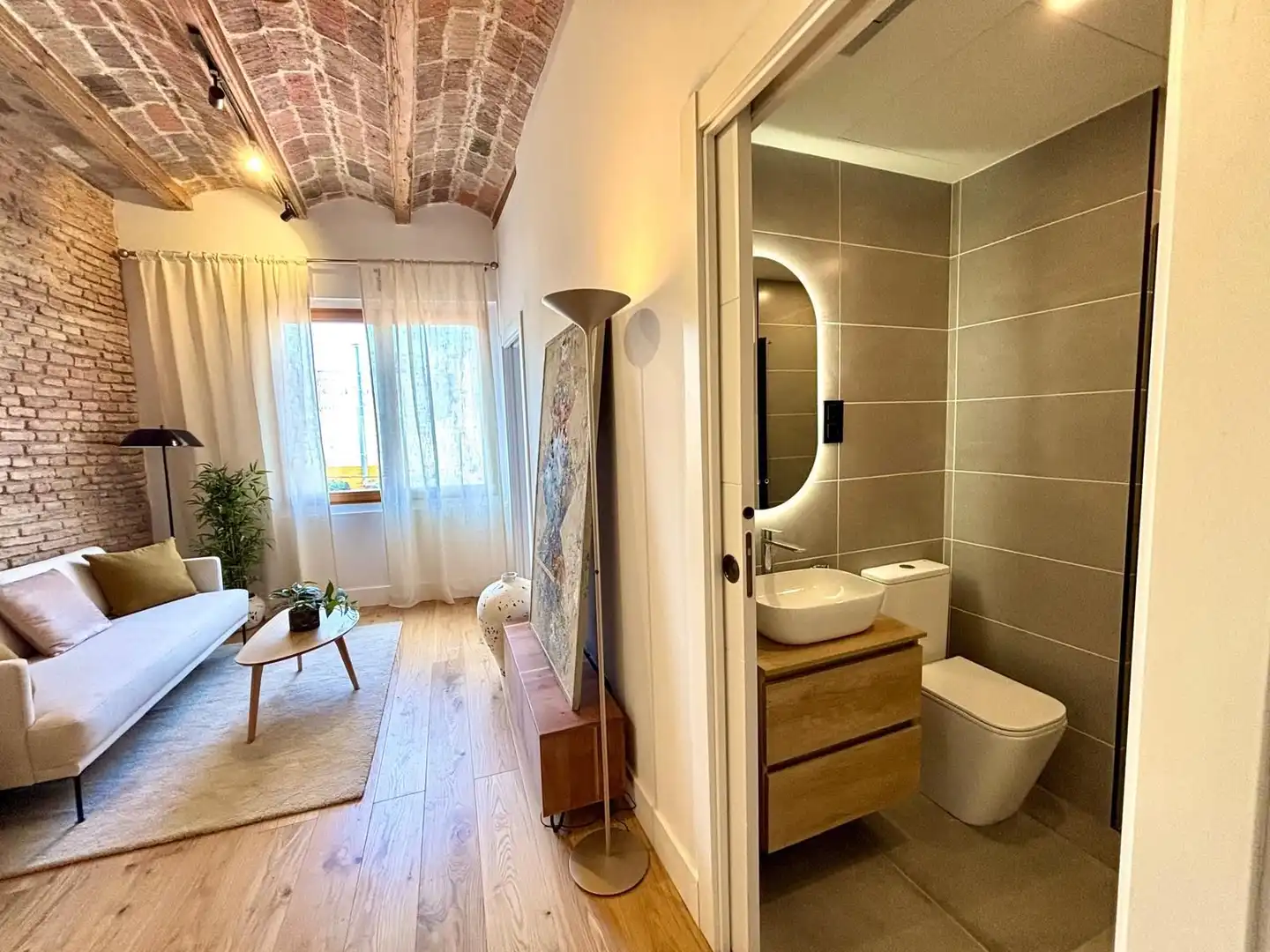 Badezimmer von Wohnung zum Verkauf in Barcelona mit Klimaanlage, Terrasse und Alarm