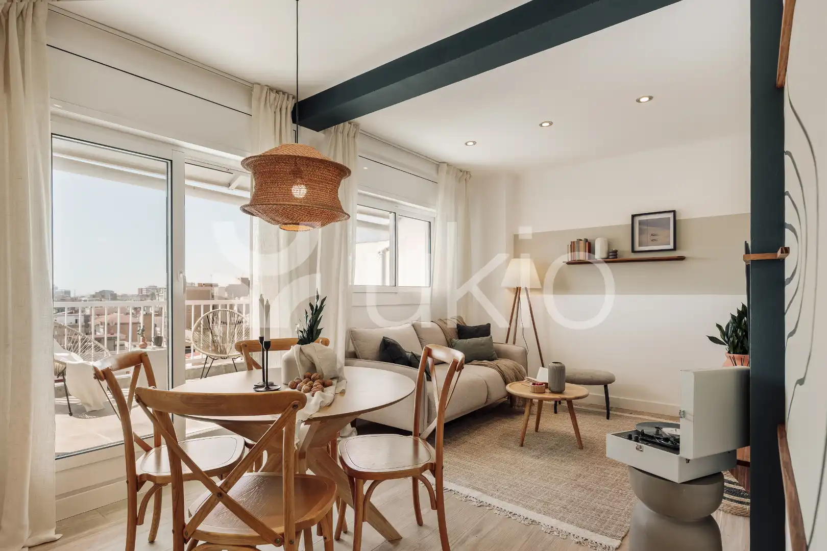 Sala de estar de Apartamento de alquiler en Barcelona con Aire acondicionado, Calefacción y Terraza