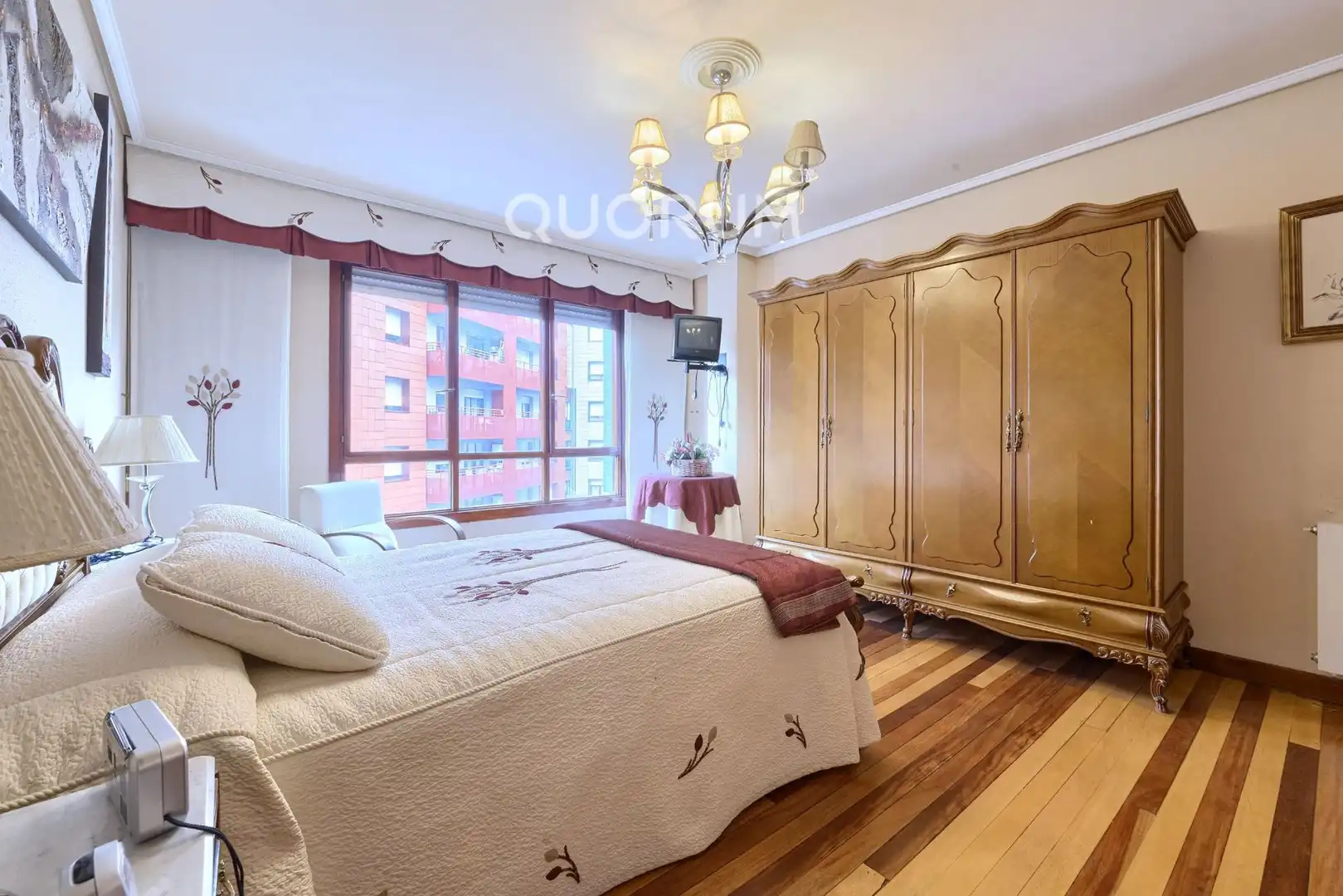 Habitación de Piso en venta en Basauri  con Calefacción, Terraza y Amueblado