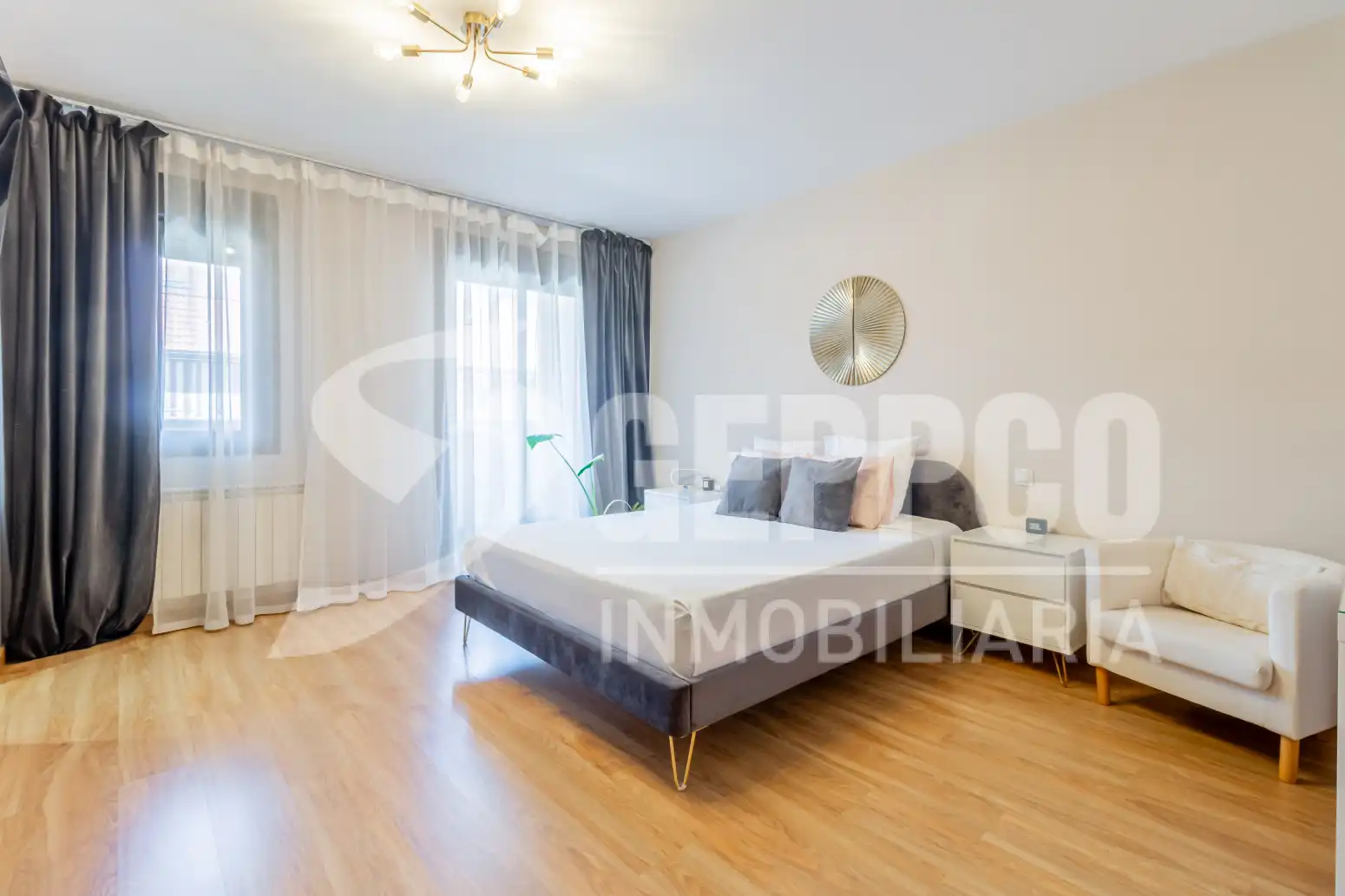 Habitación de Casa adosada en venta en Alcalá de Henares con Calefacción, Terraza y Piscina comunitaria