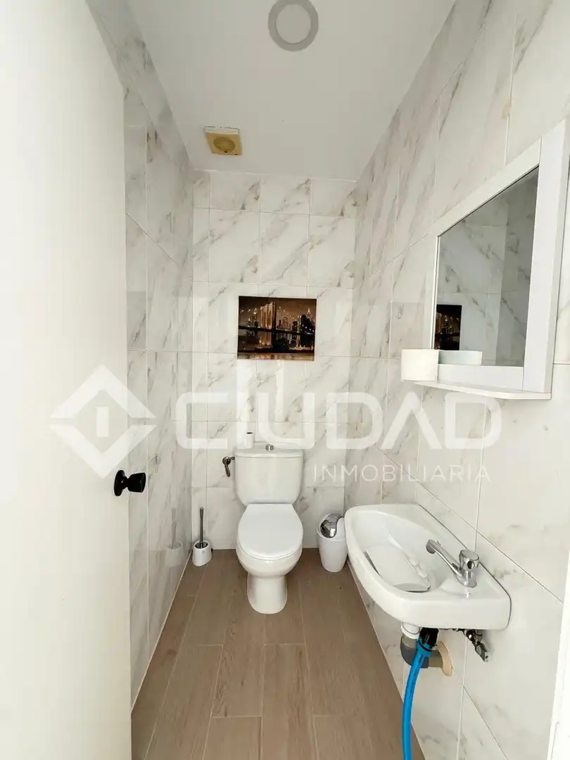 Badezimmer von Geschaftsraum zum Verkauf in Chipiona