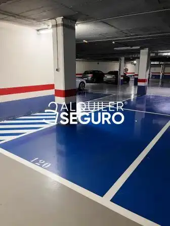 Parking de Piso de alquiler en Valladolid con Calefacción, Terraza y Trastero