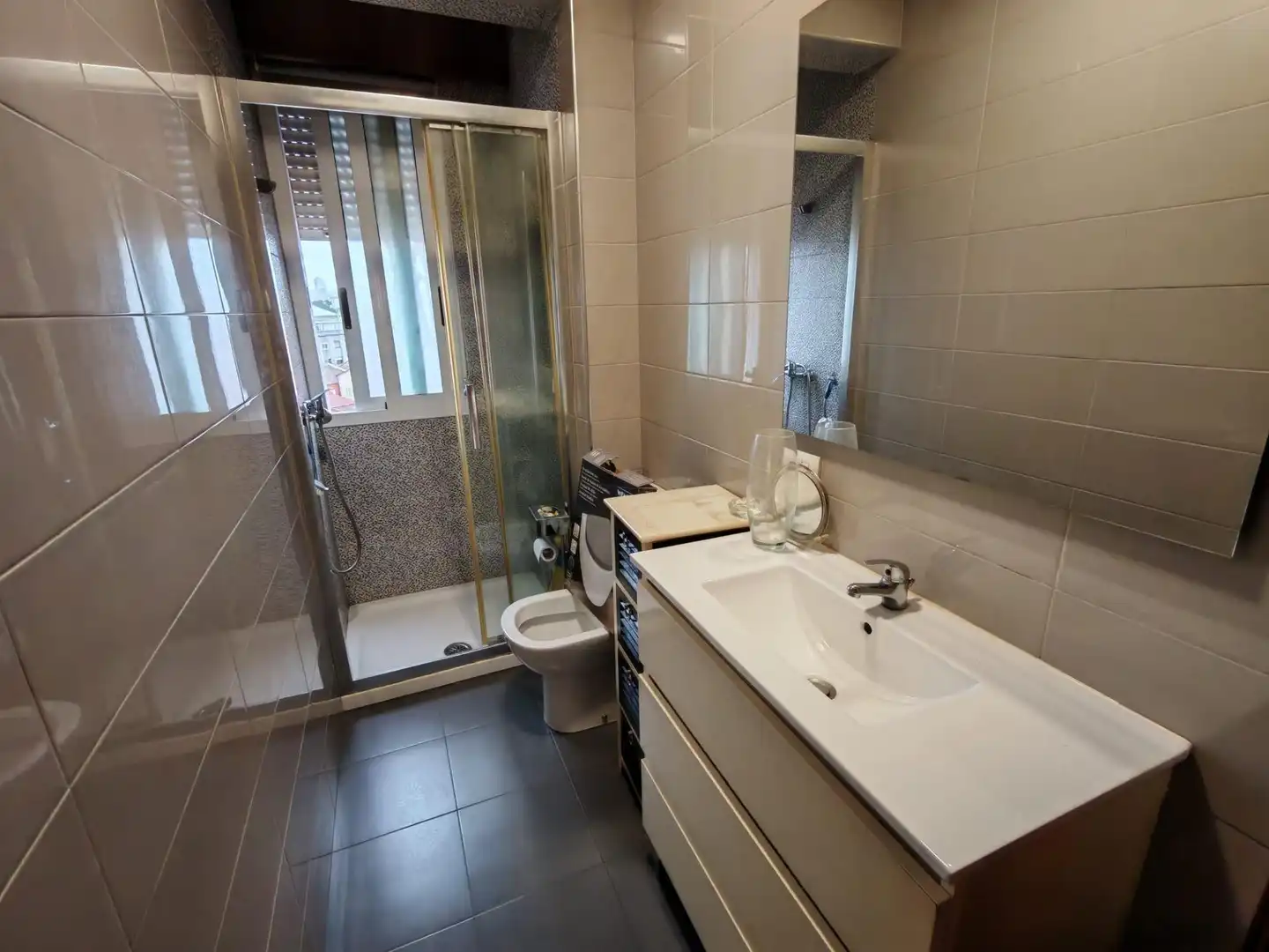Bathroom of Apartments for sale in Vigo 