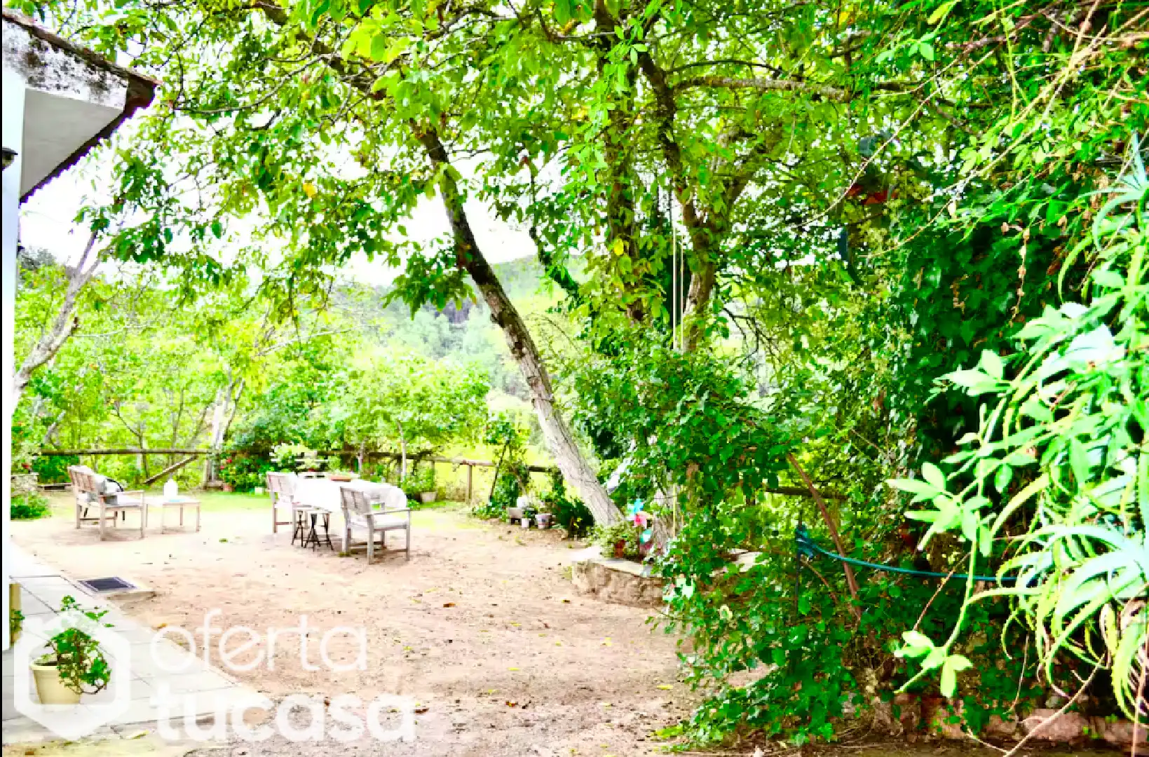 Garten von Einfamilien-Reihenhaus zum Verkauf in Linares de la Sierra mit Terrasse, Schwimmbad und Möbliert