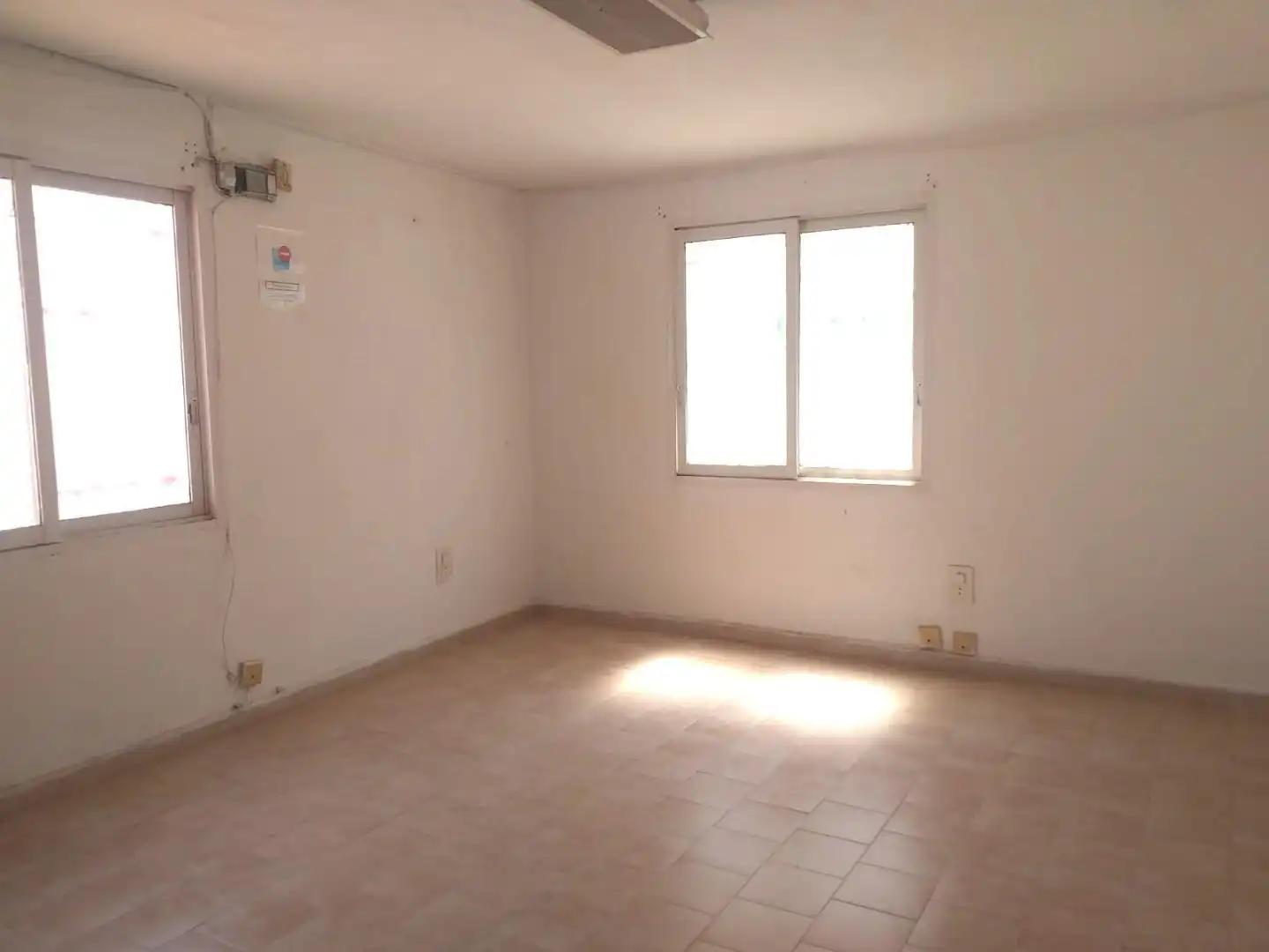 Habitación de Nave industrial en venta en Vilamarxant