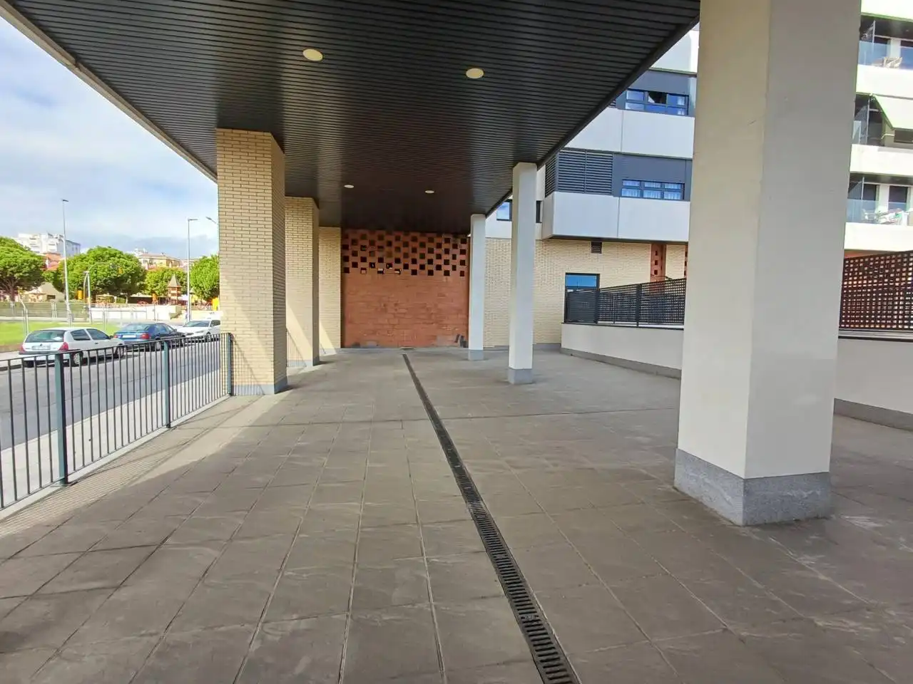Terrace of Commercial properties for rent in Huelva