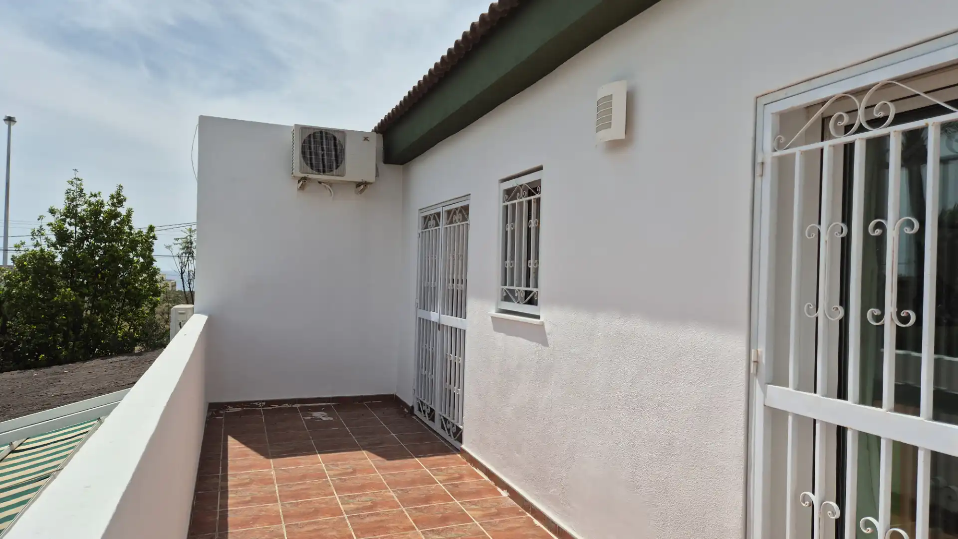 Exterior view of Detached homes for sale in Elche / Elx  with Air Conditioner, Heating and Terrace