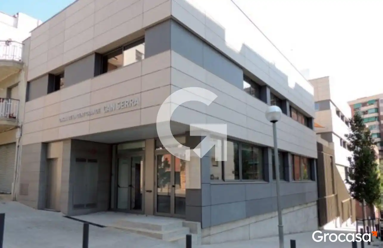 Exterior view of Flat for sale in L'Hospitalet de Llobregat  with Air Conditioner and Balcony