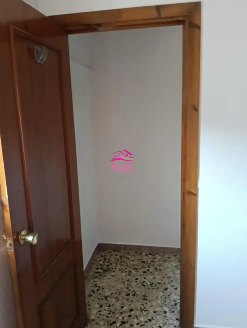 Schlafzimmer von Wohnung zum Verkauf in Trujillanos mit Abstellraum und Balkon