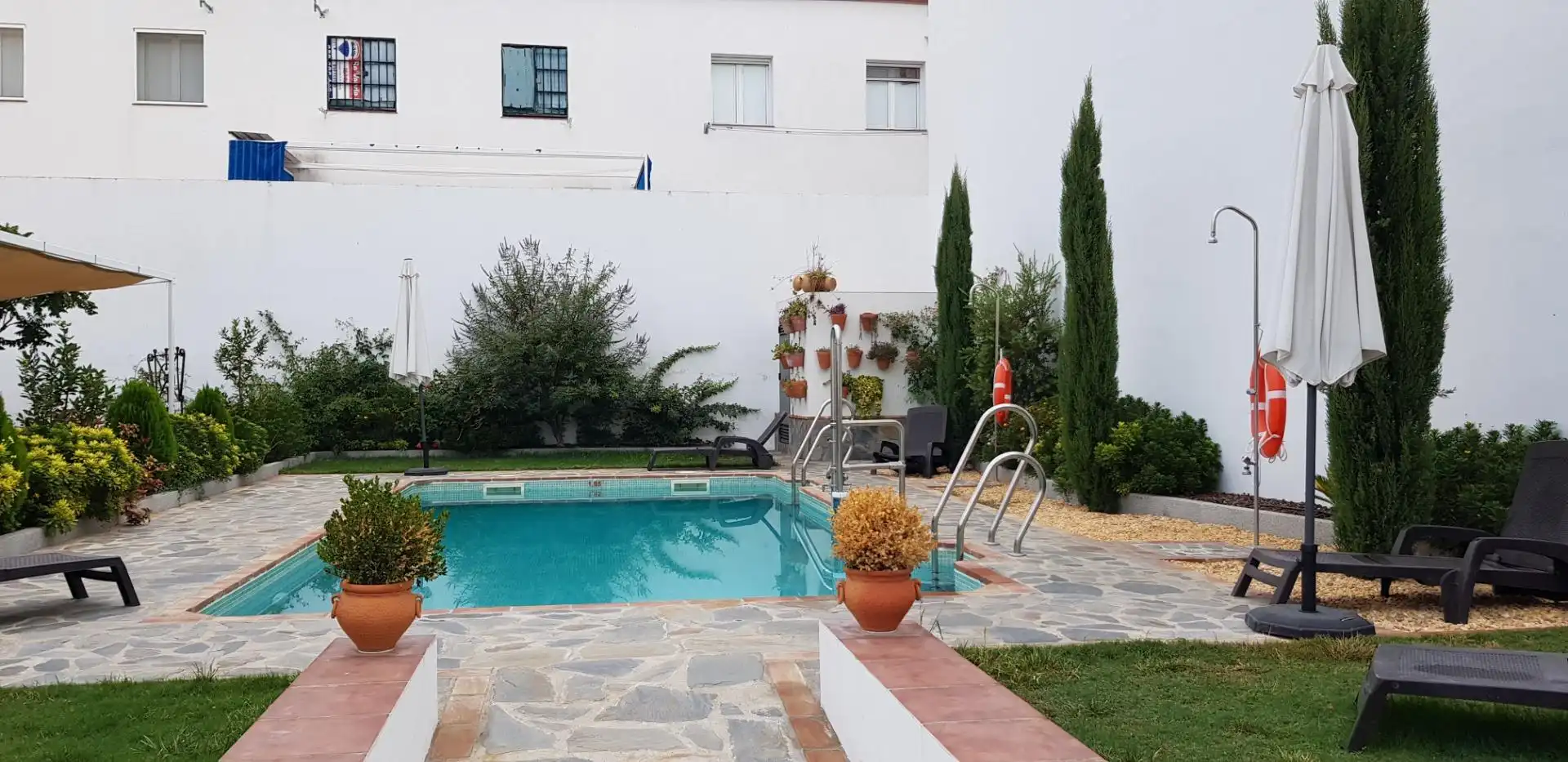 Schwimmbecken von Gebäude zum Verkauf in El Pedroso