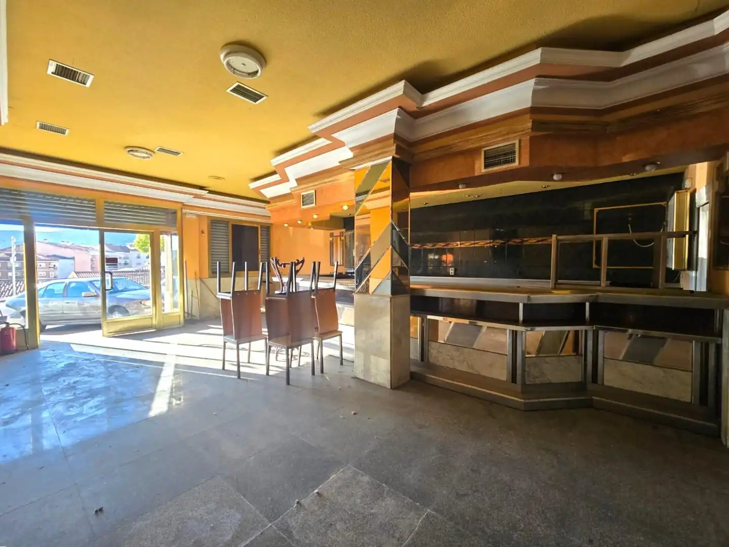 Local en venta en Plasencia con Amueblado