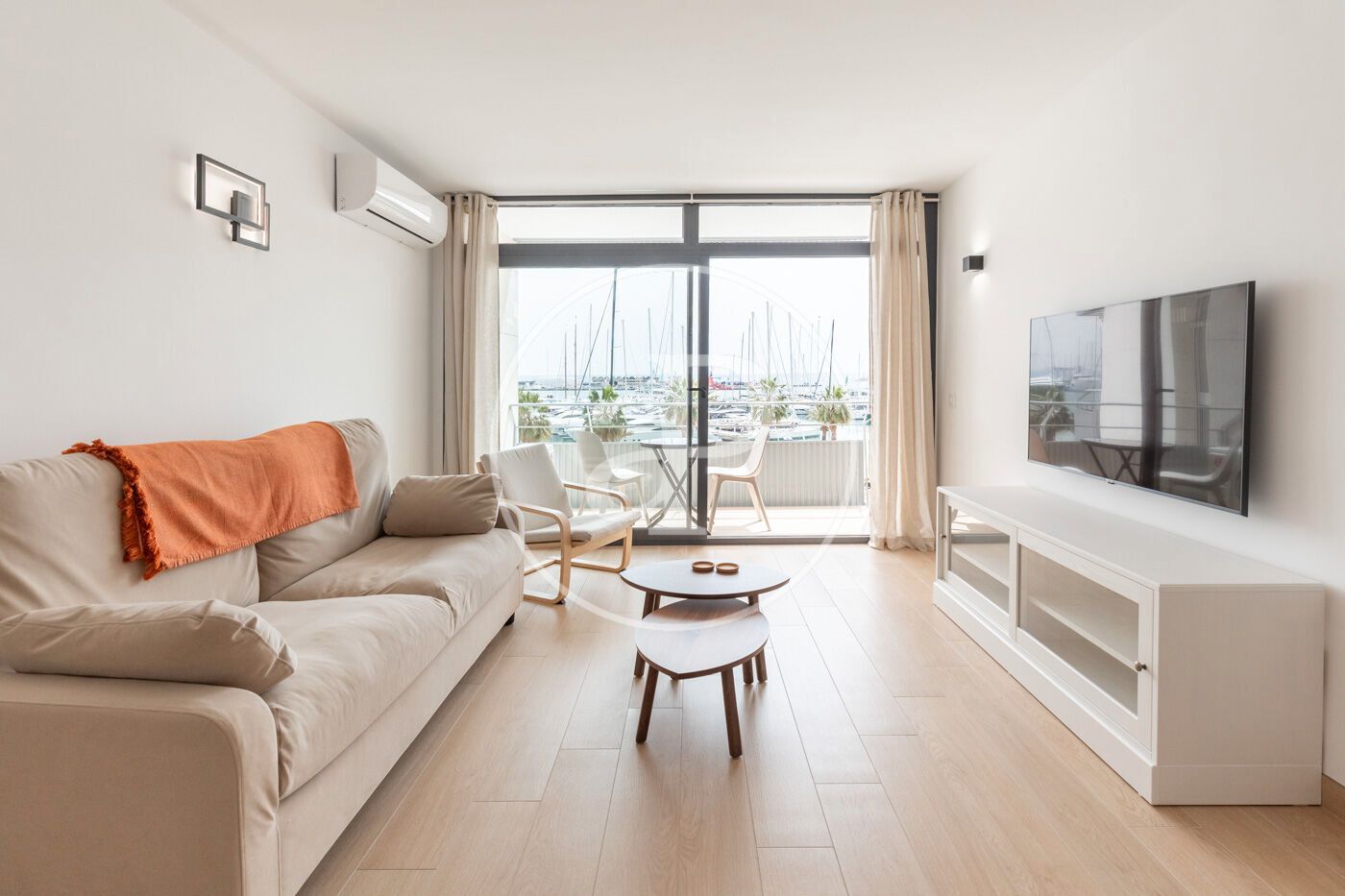 Sala de estar de Piso de alquiler en  Palma de Mallorca con Aire acondicionado, Calefacción y Terraza