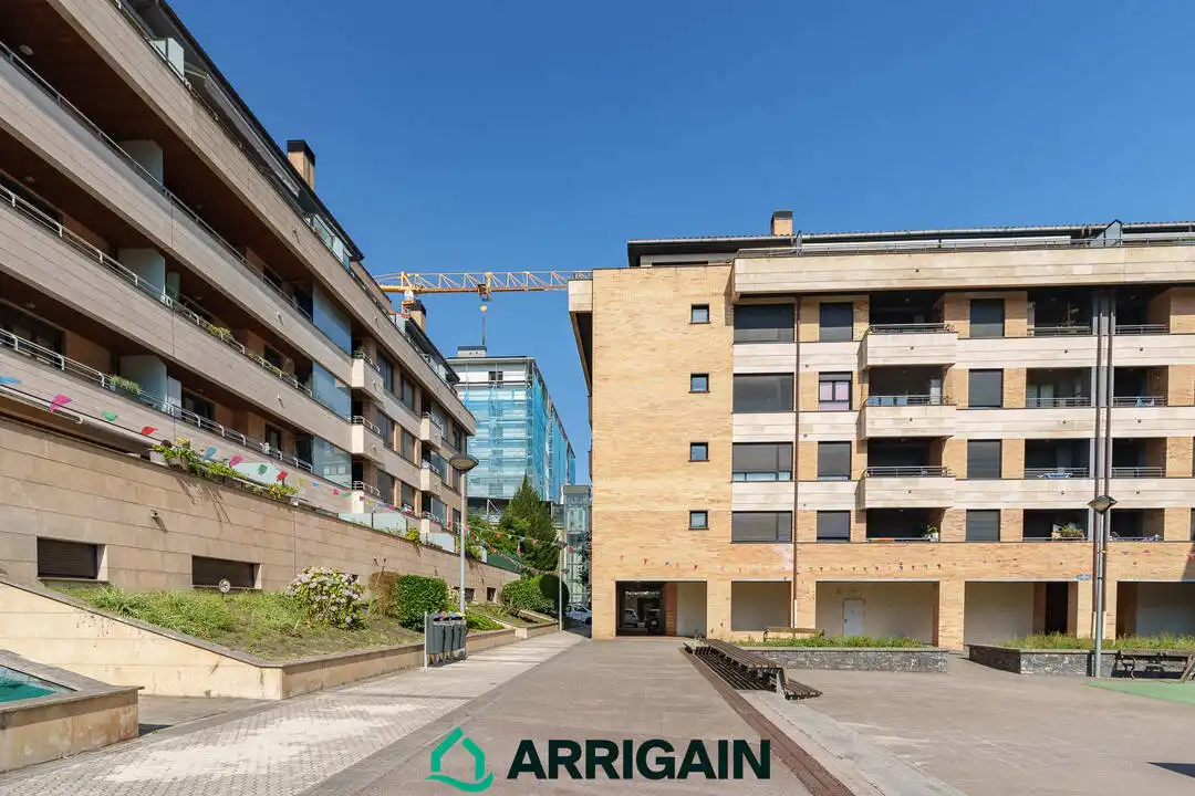Vista exterior de Piso en venta en Donostia - San Sebastián  con Calefacción, Terraza y Alarma