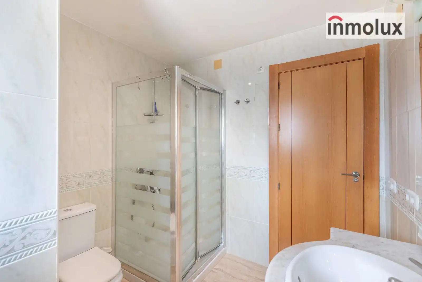 Baño de Piso en venta en Alicante / Alacant con Aire acondicionado, Calefacción y Terraza