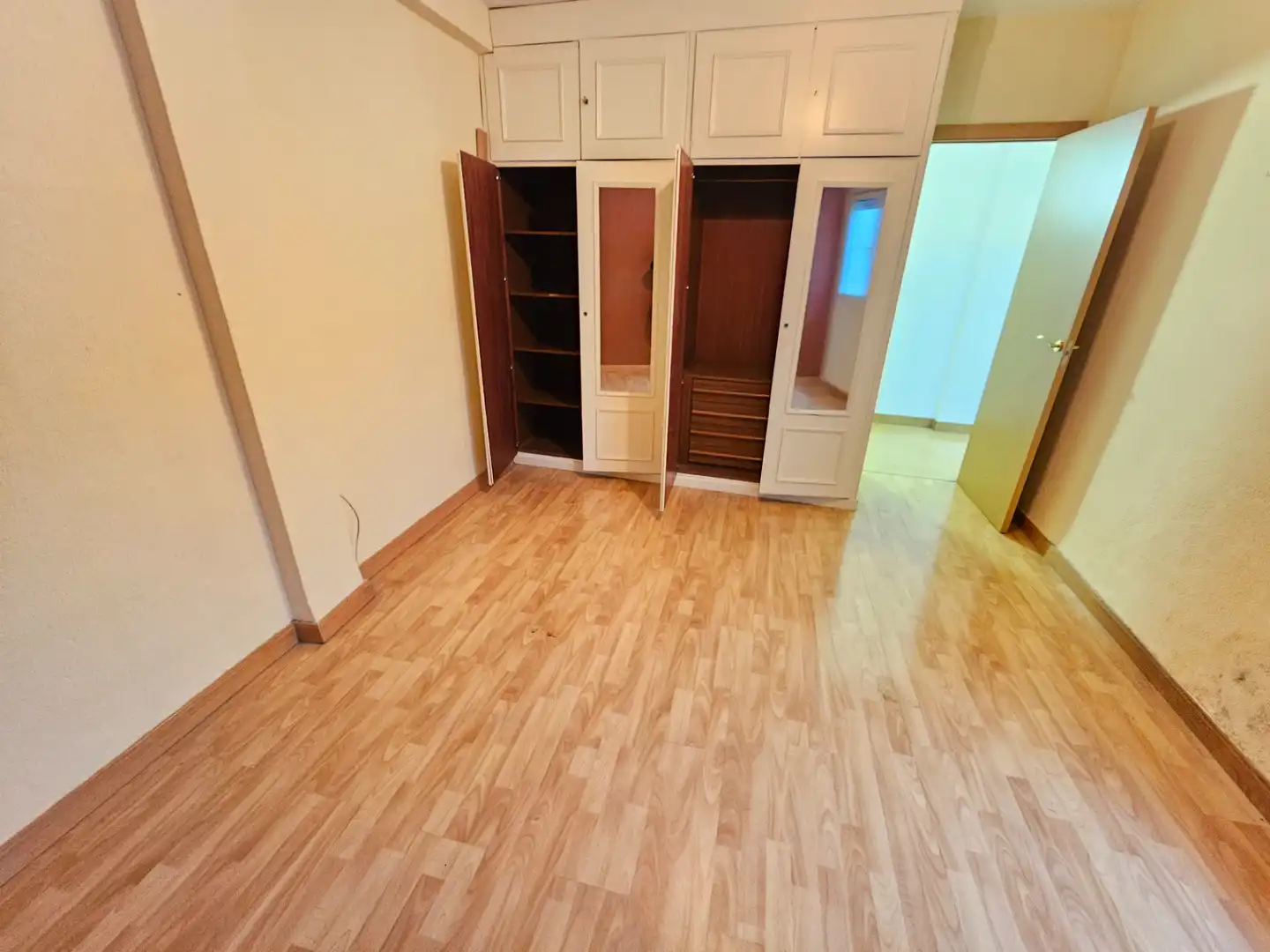 Flat for sale in Granada