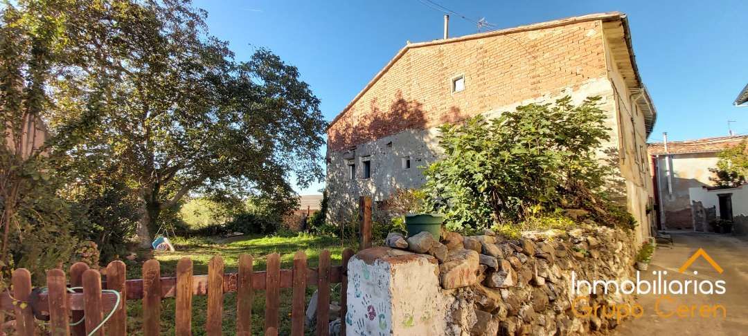 Exterior view of House or chalet for sale in Fresneña  with Private garden and Furnished