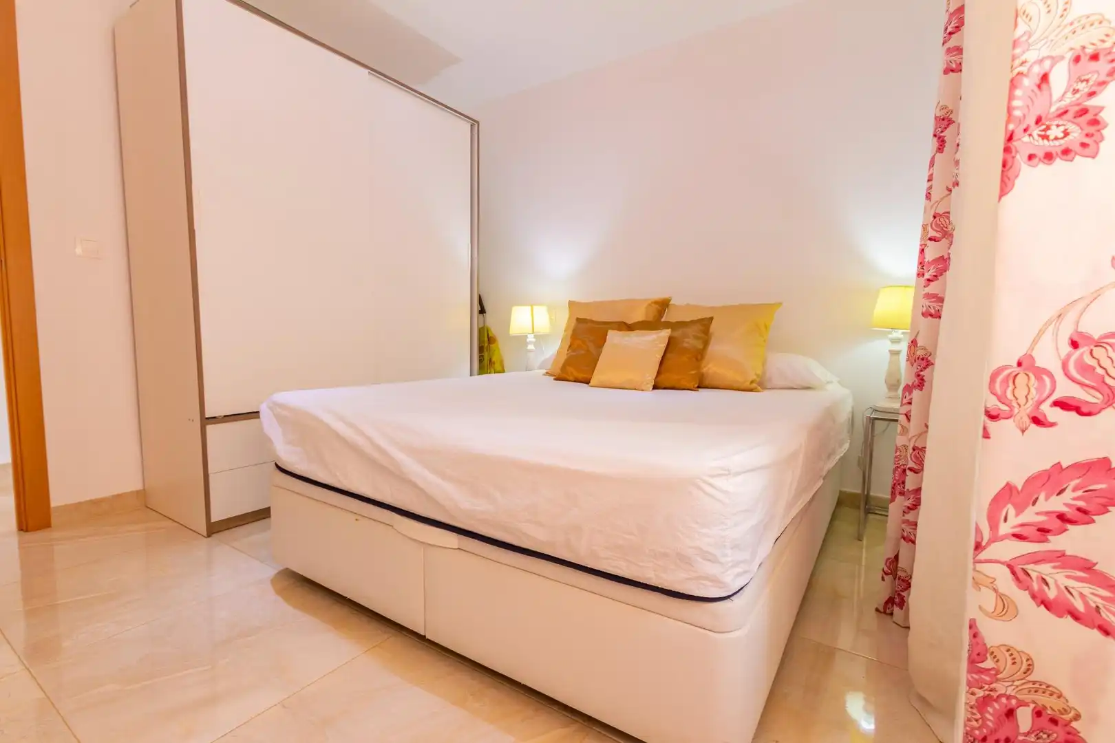 Piso con terraza en venta en Calle POETA MARTINEZ PARRA, imagen 13