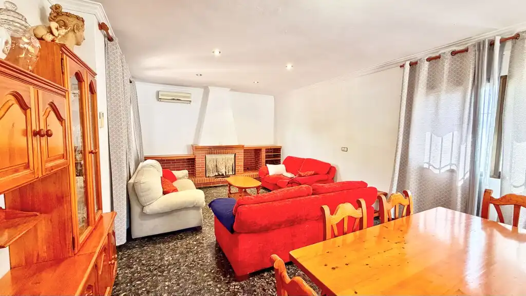 Sala de estar de Finca rústica en venta en Periana con Aire acondicionado, Jardín privado y Terraza