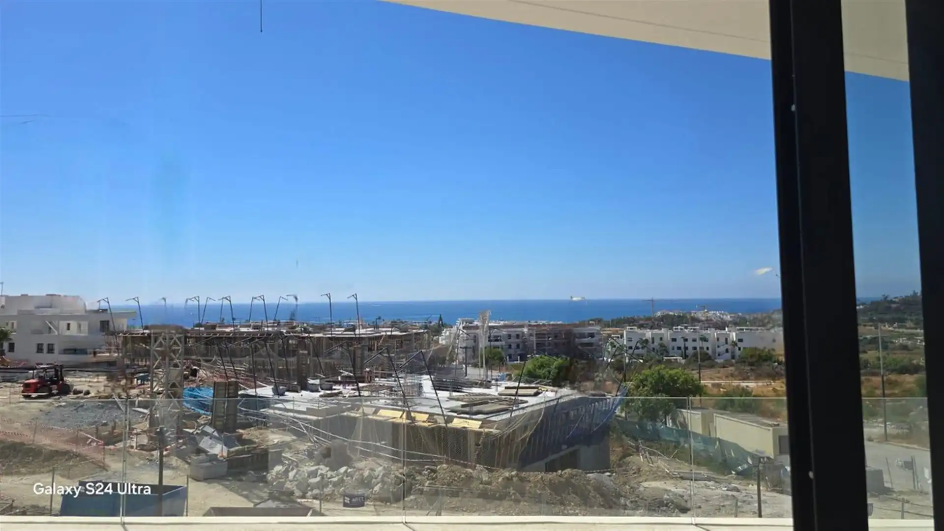 Vista exterior de Apartament en venda en Estepona amb Aire condicionat i Terrassa