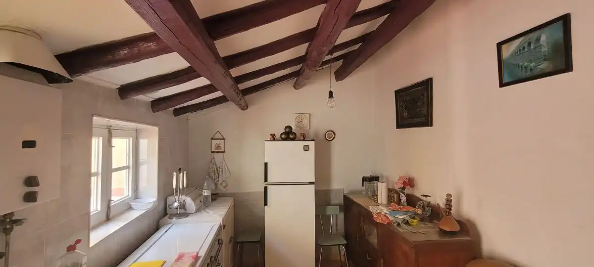 Cuina de Casa o xalet en venda en Segovia amb Calefacció, Terrassa i Moblat
