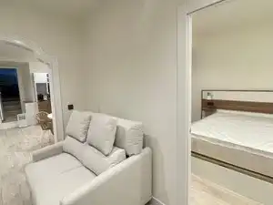Dormitori de Apartament en venda en Gijón  amb Calefacció i Forn