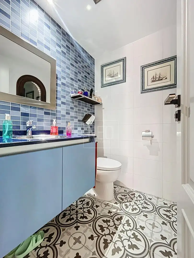 Baño de Casa o chalet en venta en Vegas del Genil con Aire acondicionado, Jardín privado y Terraza