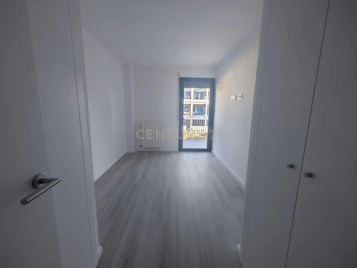Dormitori de Apartament en venda en Sabadell amb Aire condicionat, Jardí privat i Piscina
