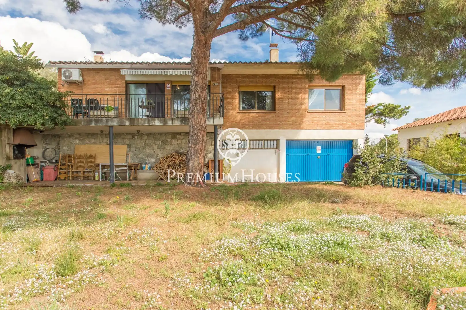 Vista exterior de Casa o xalet en venda en Arenys de Mar amb Calefacció, Jardí privat i Terrassa