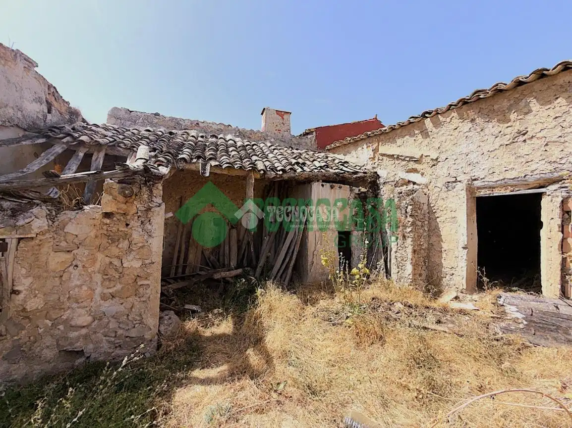 Houses for sale in Portalrubio de Guadamejud