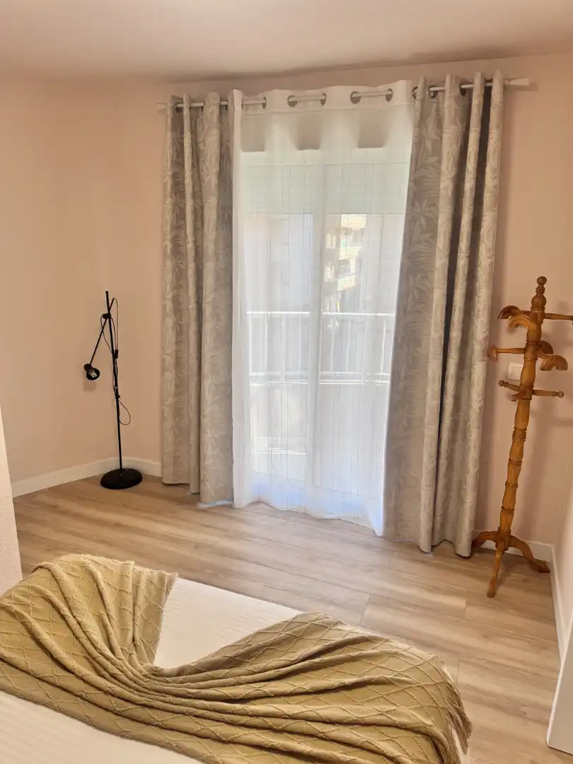 Bedroom of Flat for rent in Torrevieja  with Air Conditioner, Terrace and Furnished