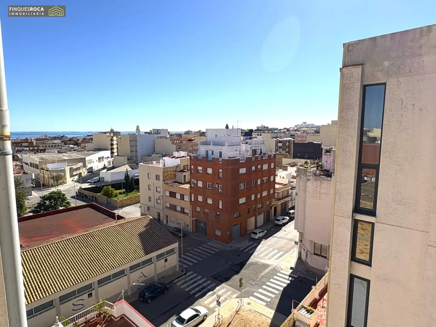 Vista exterior de Àtic en venda en La Ràpita amb Aire condicionat, Calefacció i Terrassa