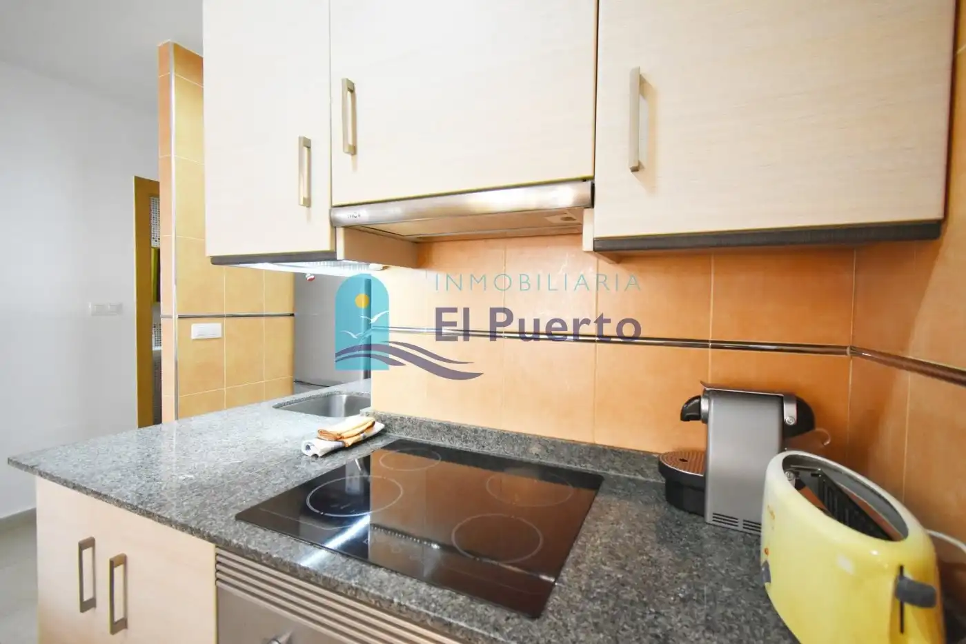 Cuina de Apartament en venda en Mazarrón amb Terrassa, Traster i Moblat