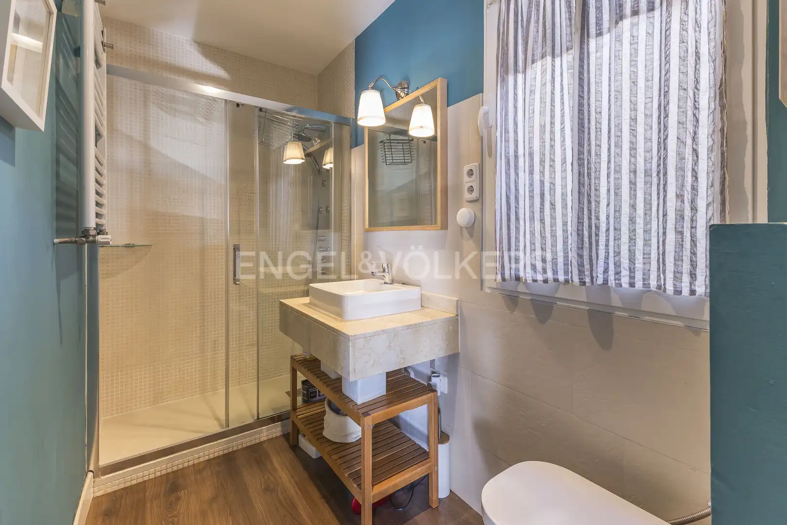 Bathroom of Flat for rent in Madrid  with Air Conditioner and Heating