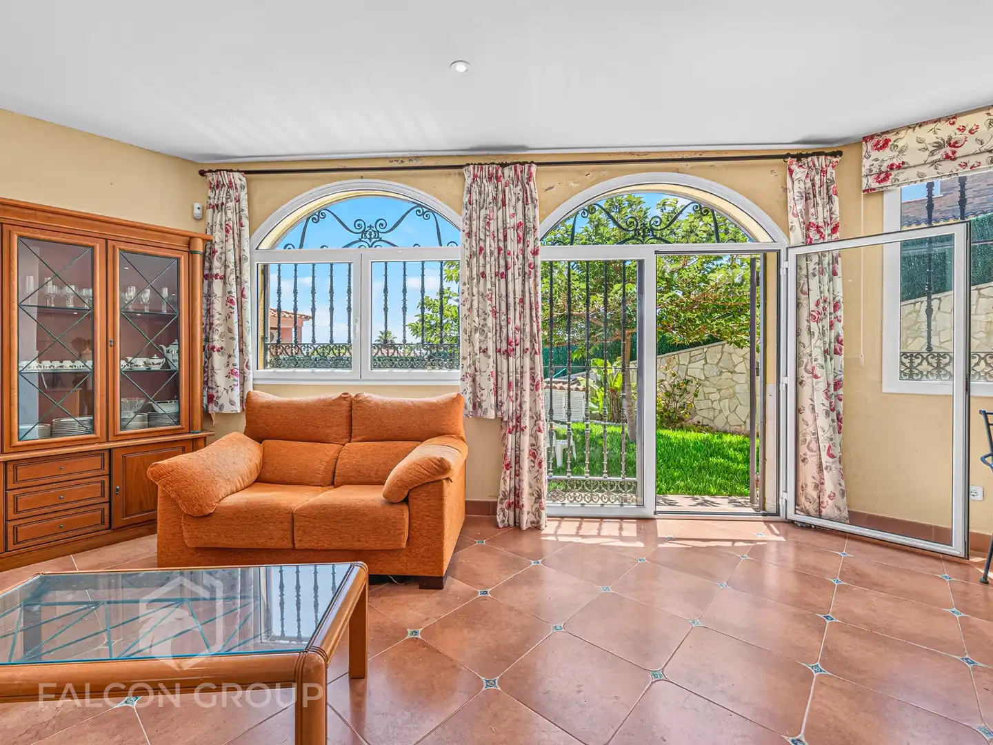 Sala de estar de Casa o chalet en venta en Calafell con Aire acondicionado, Calefacción y Jardín privado