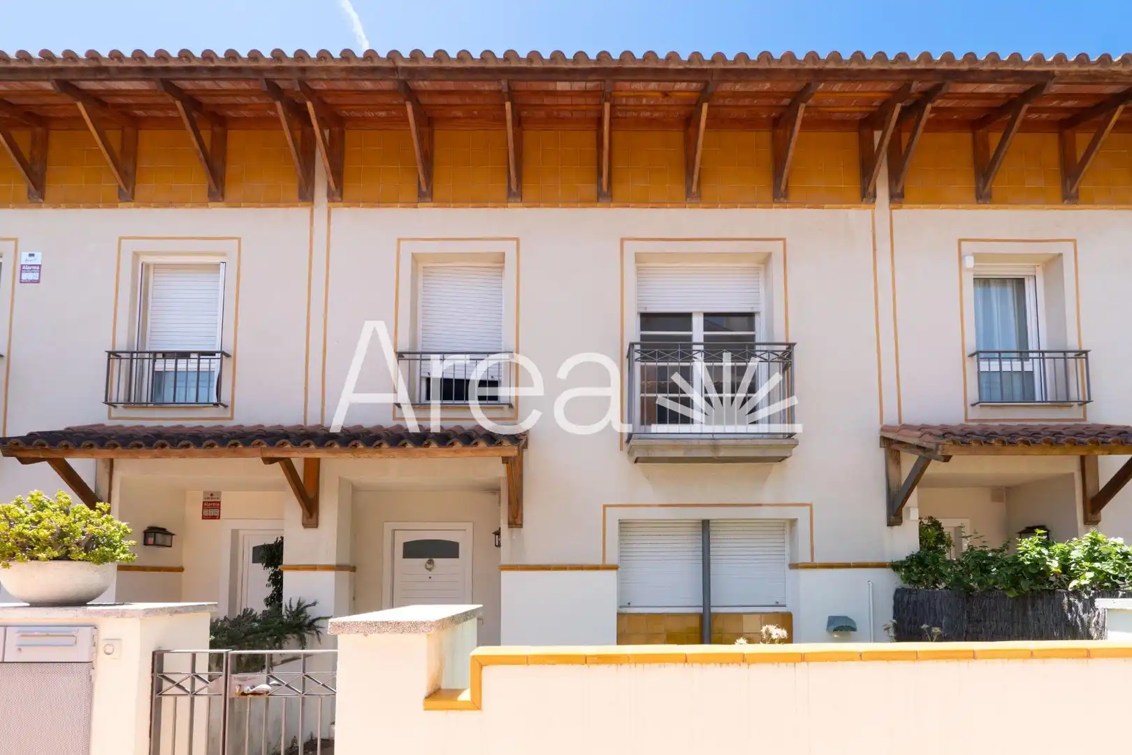 Casa amb terrassa en venda a Carrer GARBI, imagen 3