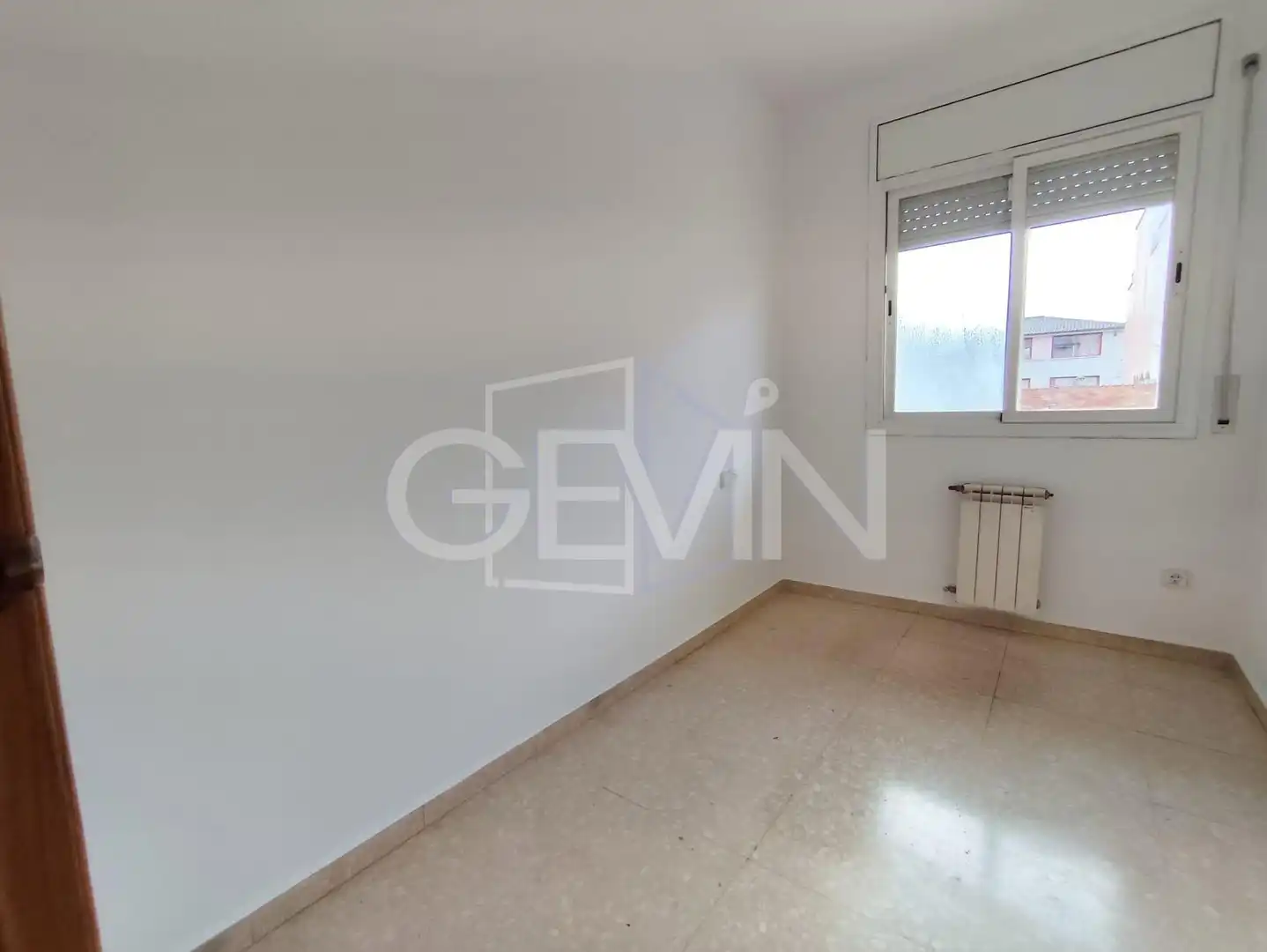 Habitación de Piso en venta en Santa Perpètua de Mogoda con Aire acondicionado, Trastero y Balcón