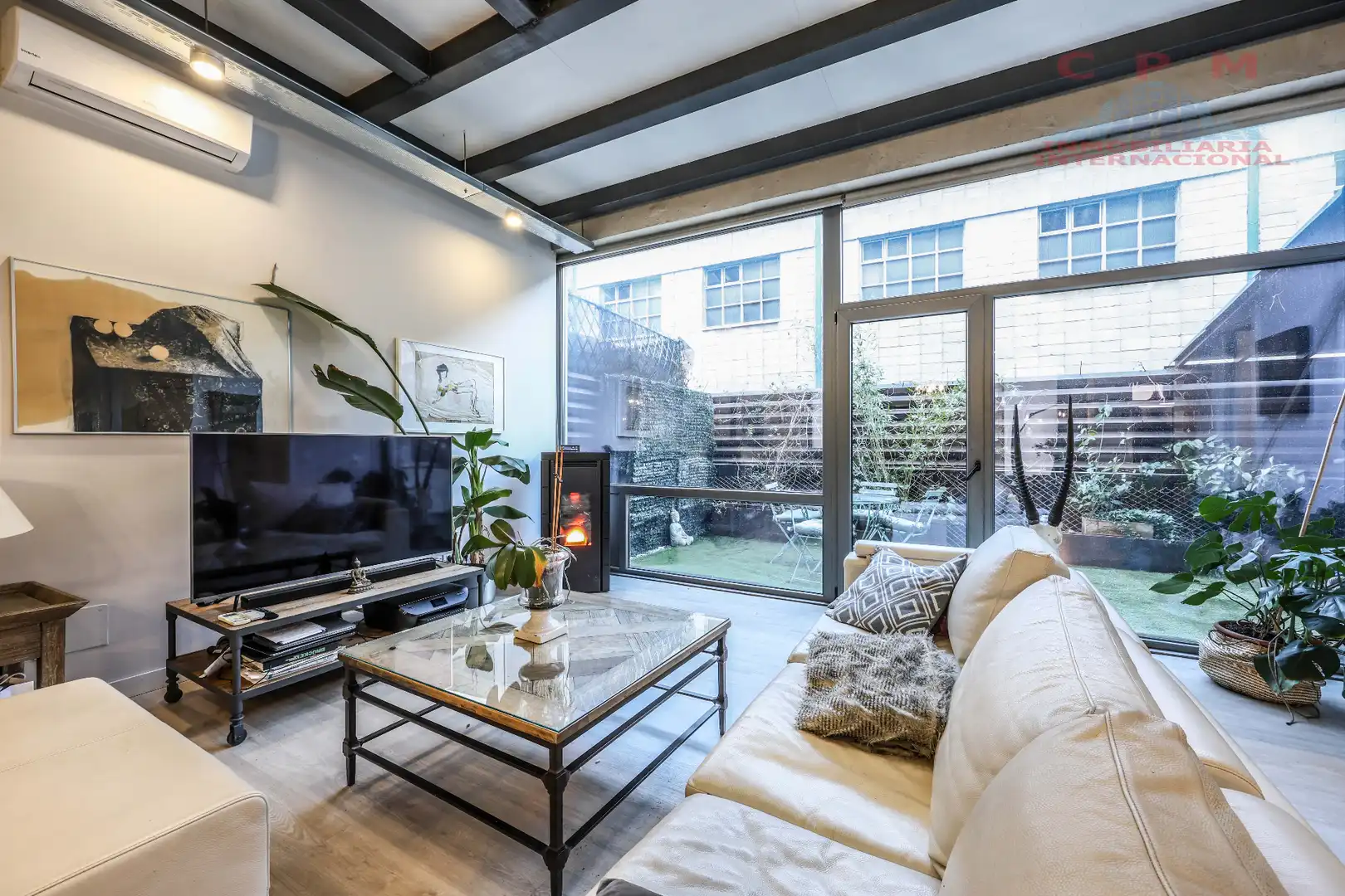 Sala de estar de Dúplex de alquiler en Alcobendas con Aire acondicionado, Calefacción y Jardín privado
