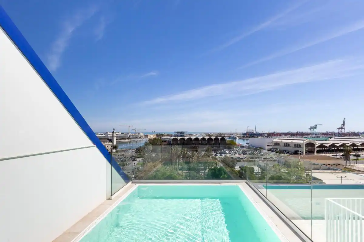 Piscina de Pis en venda en  Valencia Capital amb Aire condicionat, Calefacció i Traster