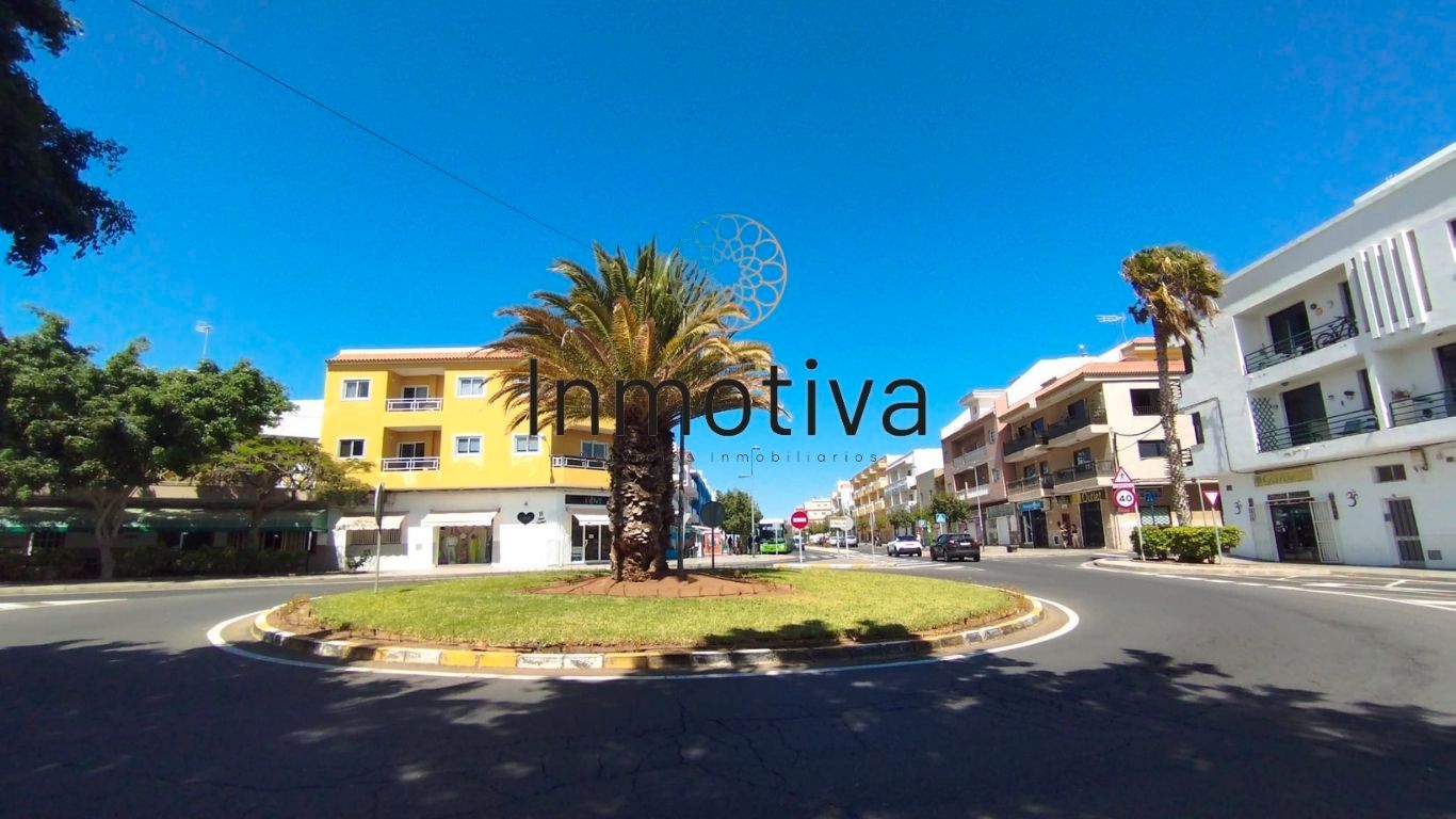 Vista exterior de Edificio en venta en Granadilla de Abona